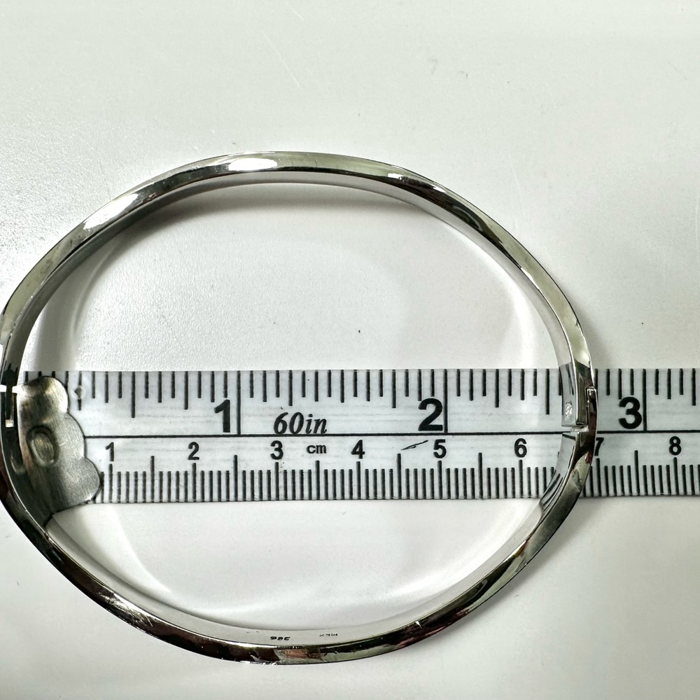 ❌SOLD🤍925 MEX Sterling Silver Wavy Hinged Bangle - Picture 11 of 13